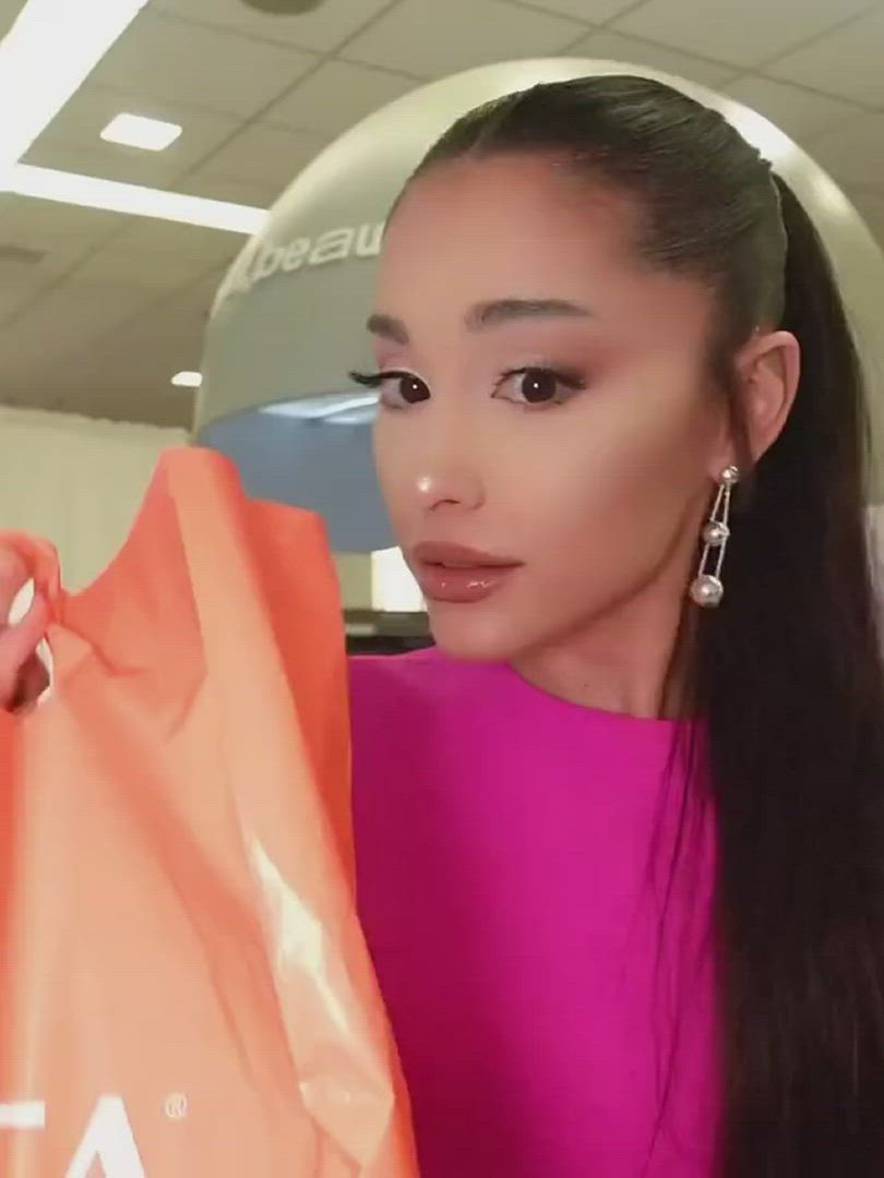 Ariana Grande Cute Homemade gif