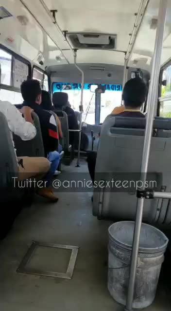 teenpsm se desnuda en el bus