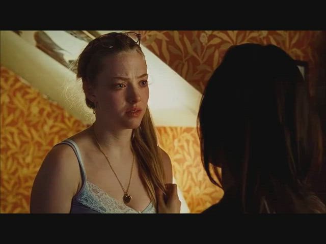 Amanda Seyfried Celebrity French Kissing Girls Kissing Megan Fox gif