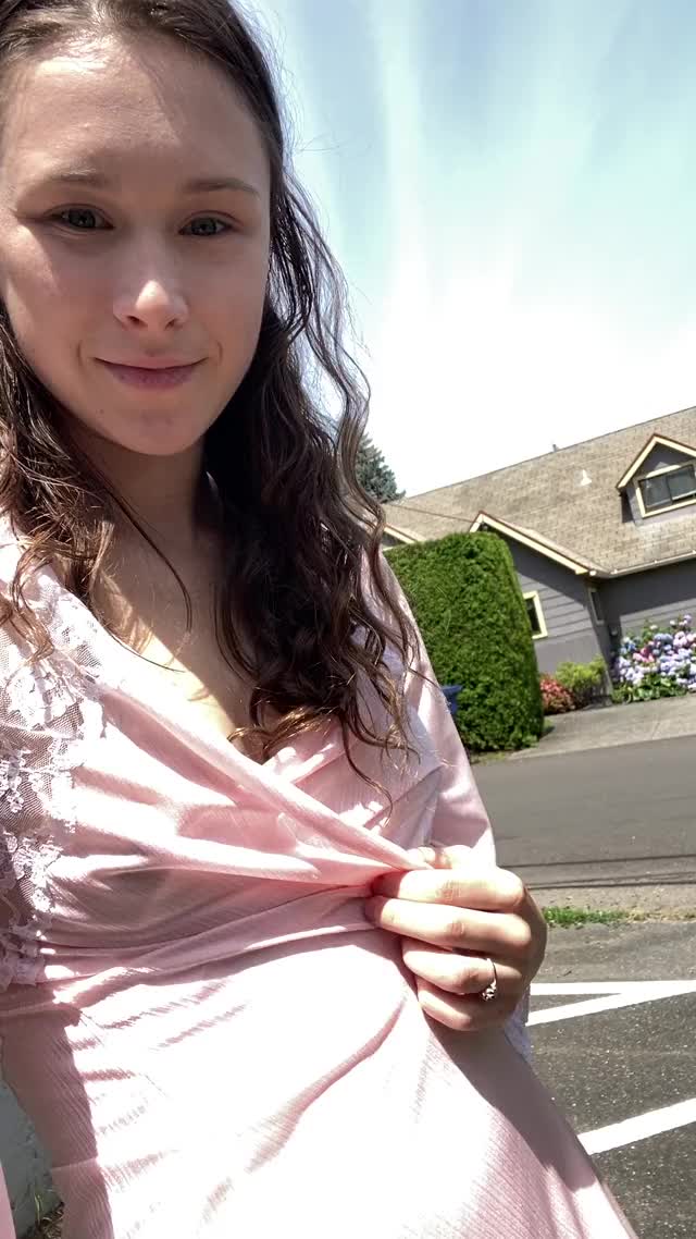 Out on the street in a skimpy robe ? I love the thrill of exposing myself! [GIF]