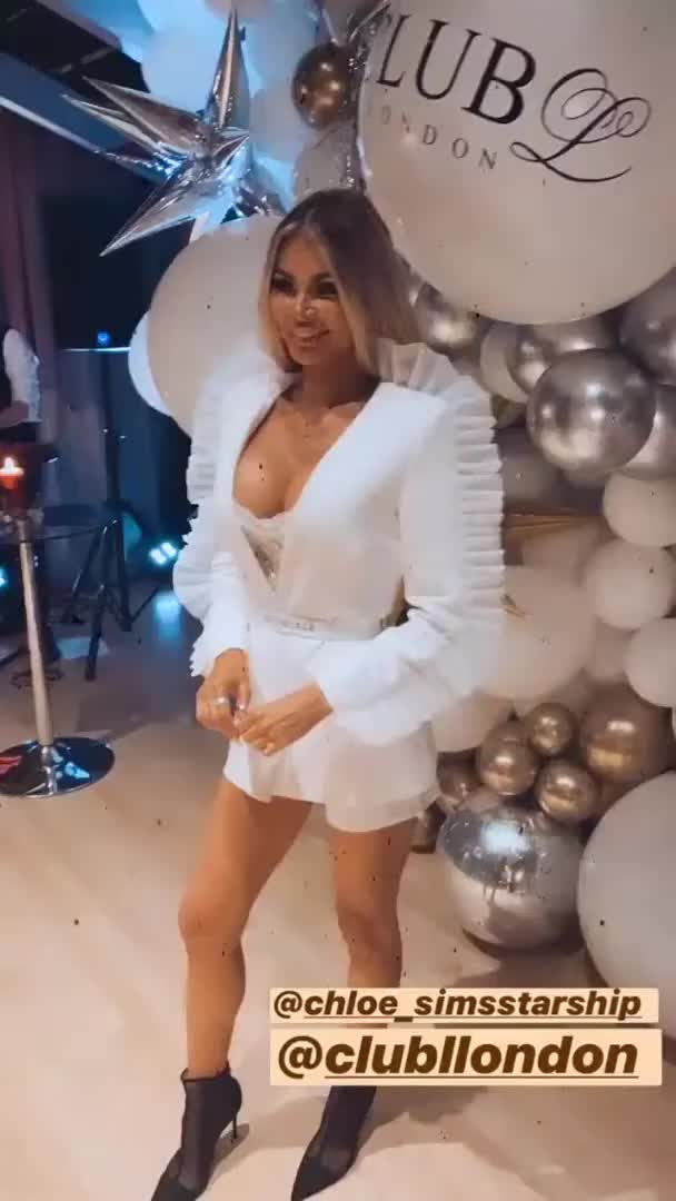 Chloe Sims Sexy