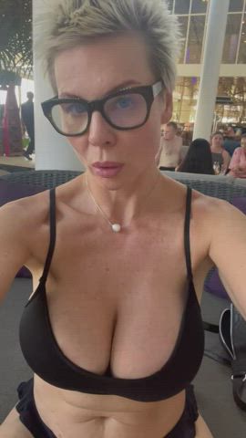 Sundays brunch always delicious like my Milf pussy