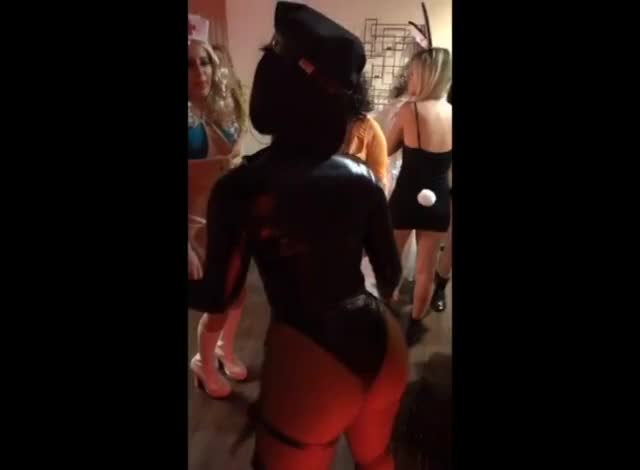 Demi Lovato Halloween boomerang