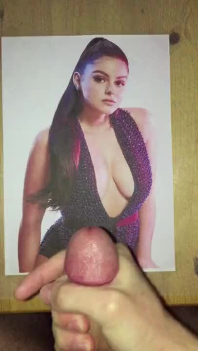 Ariel Winter - Cum Tribute No. 01