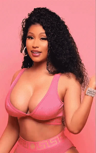 babe big tits celebrity huge tits milf nsfw nicki minaj tits gif