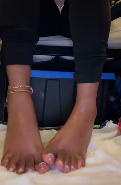 [oc] Oily Feet🥰