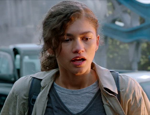 celebrity female zendaya gif