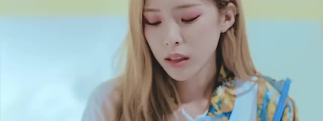 SEA HORSE SEA LOVE X HEIZE 뮤직비디오(She loves the sea)｜KOLON SPORT GIF