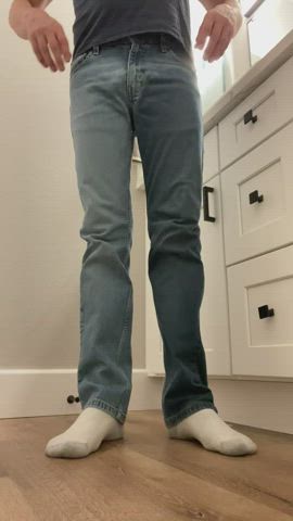 Second pissing soaking my jeans….so much pee!!!