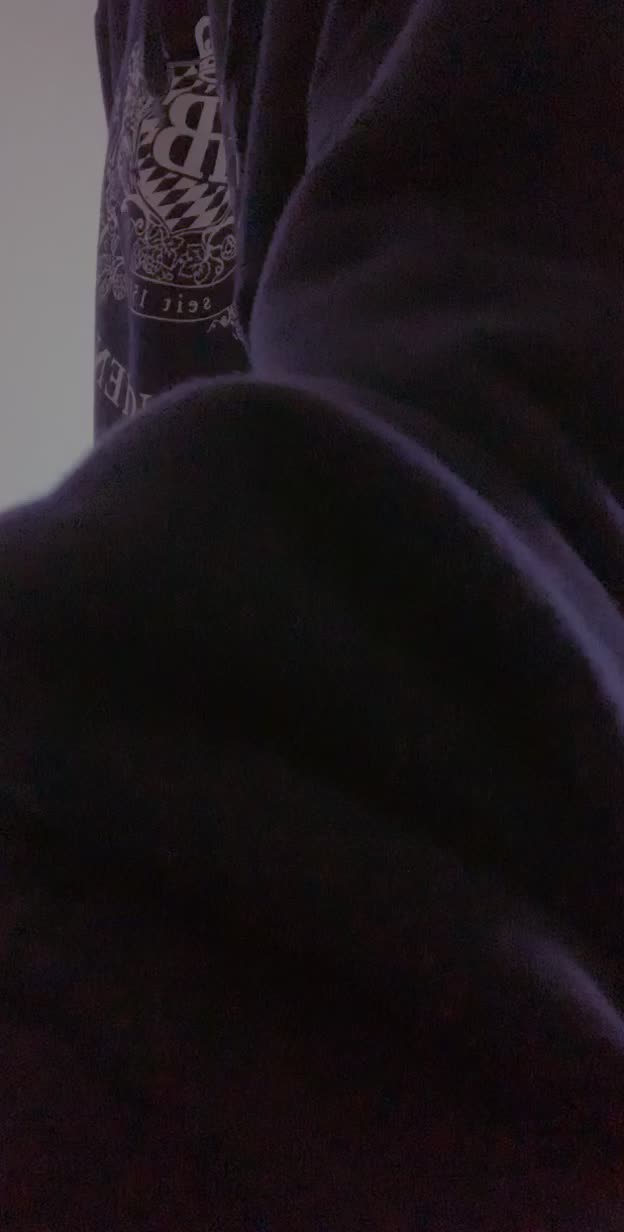my friend’s dad took this video of me over facetime... thoughts? ?