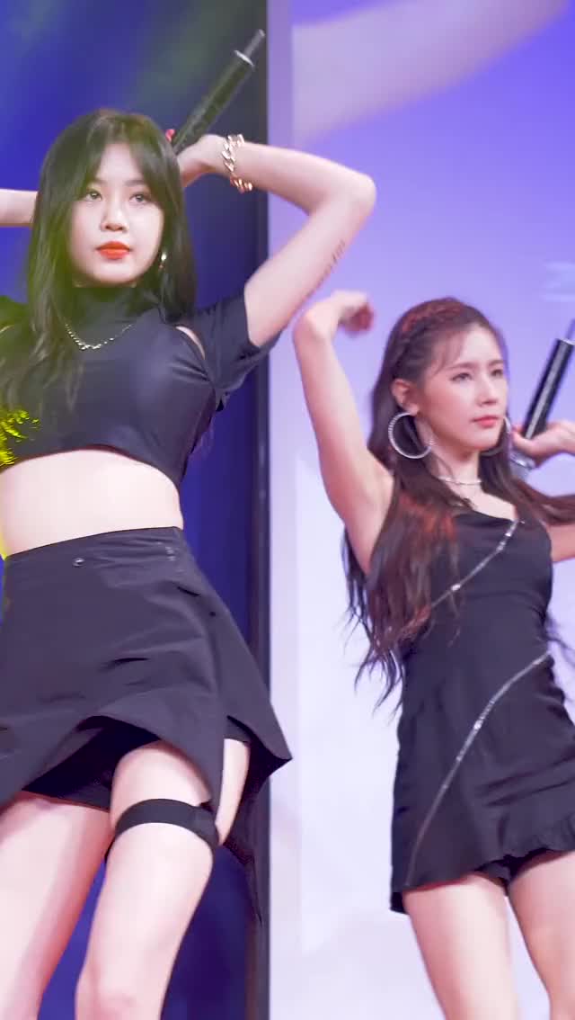 (G)I-DLE - Miyeon 191211 4