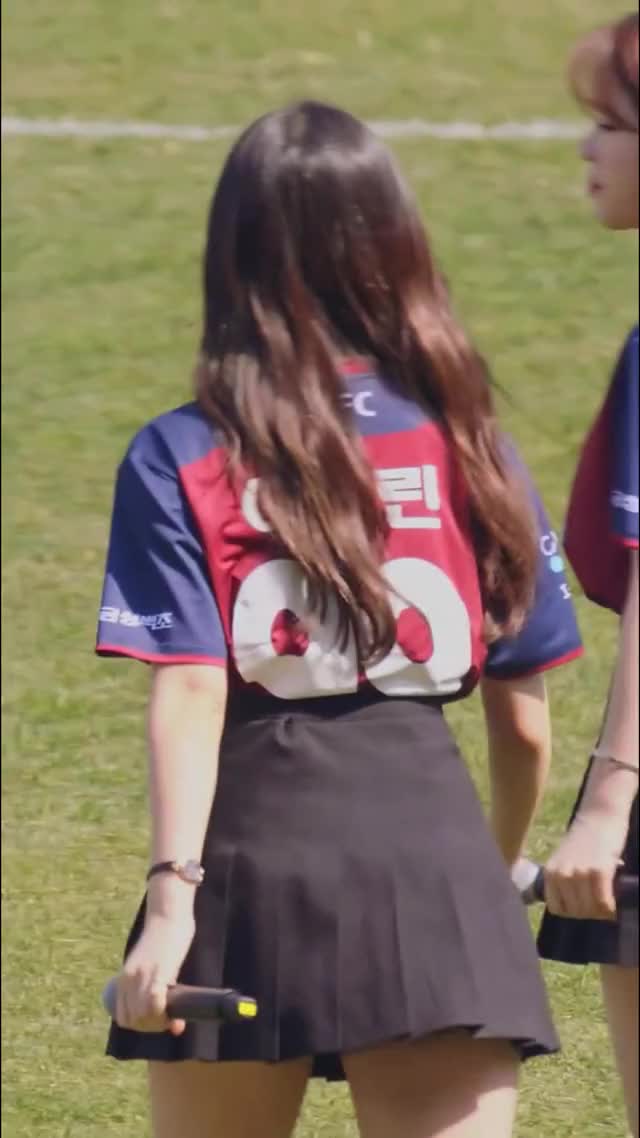 Arin 아린 oh my girl walk 오마이걸 kpop