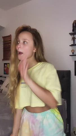 Brazilian Celebrity Dancing Teen TikTok gif