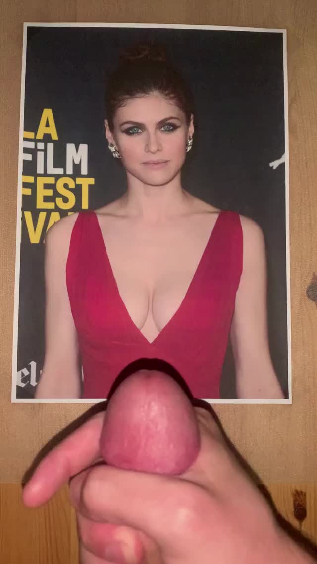 Alexandra Daddario 01