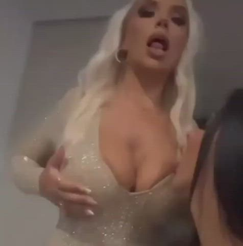 big tits boobs cleavage dontslutshame gif