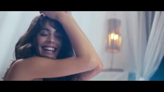 Quiero Volver SEBASTIÁN YATRA FT TINI (Video Oficial)