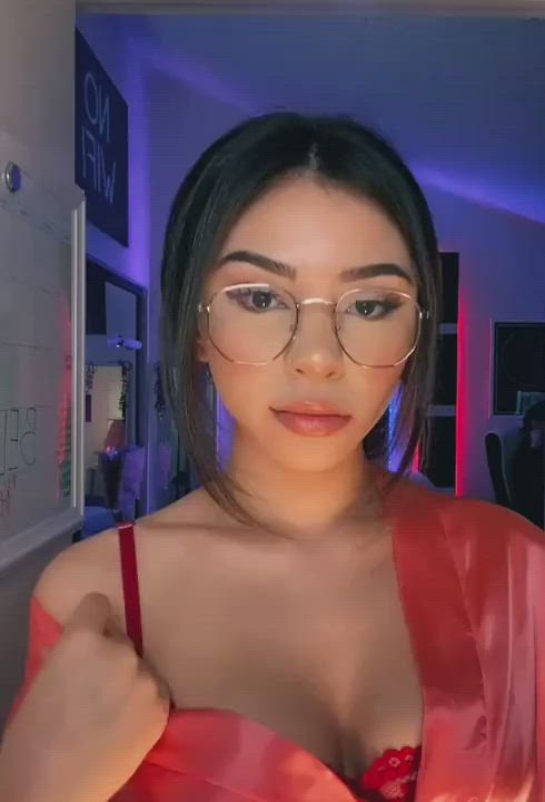 Asian Dancing TikTok gif