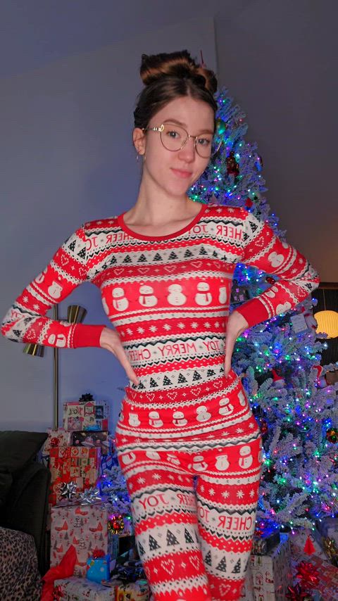 Do you like my Christmas pajamas? 