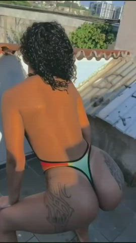 Bikini Teen Exhibitionist Twerking gif