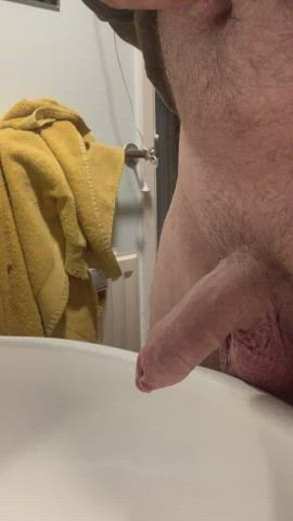 Sink pissing