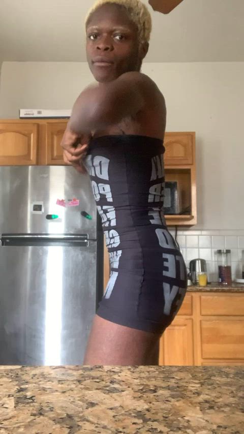 21 5’10 preop tgirl for masc fit dominant man in philly older+ muscular+ taller+