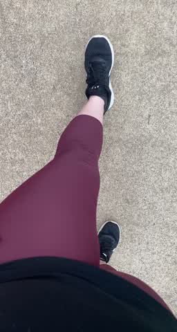 Walking cameltoe (19F)