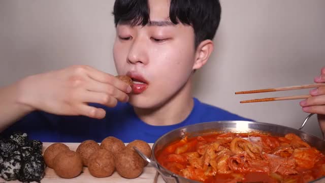 바다곰조해웅_엽기떡볶이 BHC치즈볼 먹방-5