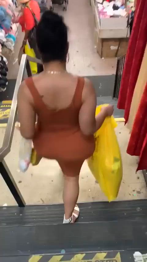 ass big ass booty candid latin latina public thick voyeur r/caughtpublic gif