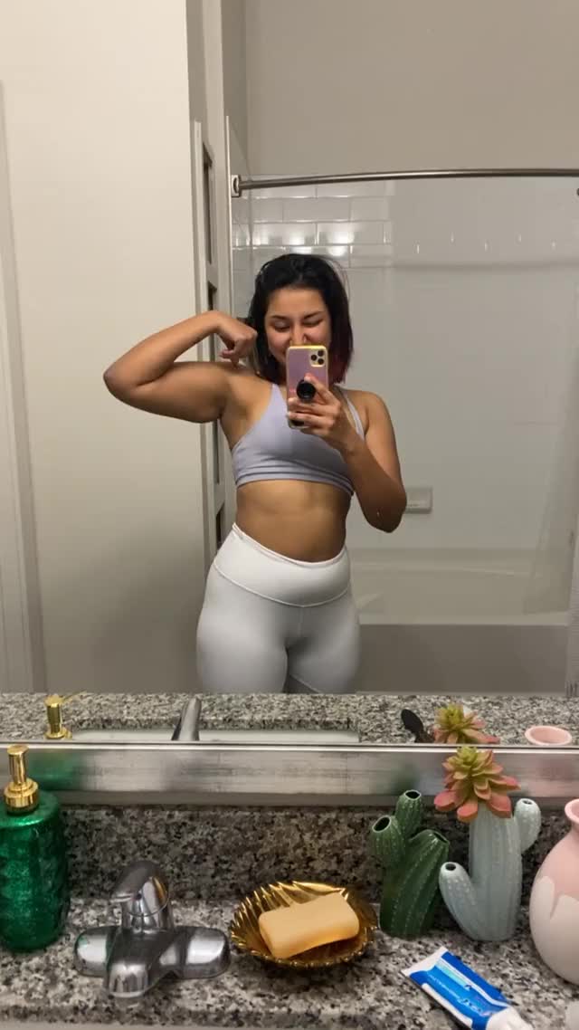 Yea, we workout here ?️‍♀️??? Check out my link below ??[masturbation][nudes][feet][customs]