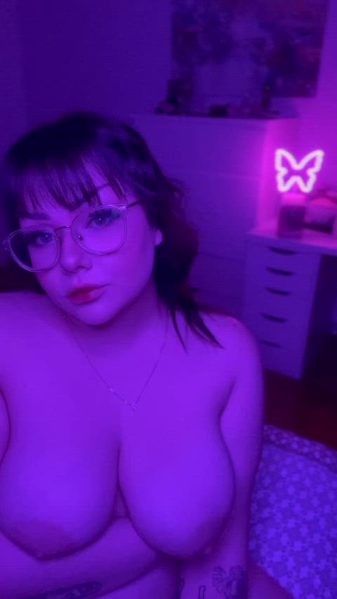 bbw big tits bouncing tits chubby cute glasses natural tits nerd onlyfans solo gif