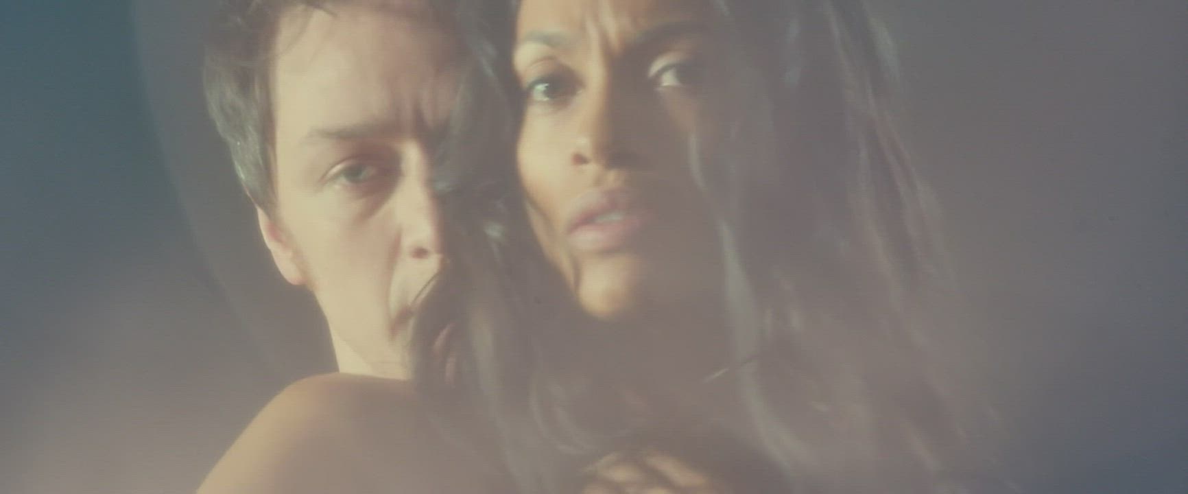 Rosario Dawson in trance(2013)