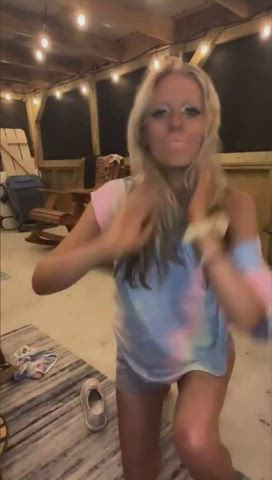 Downblouse Nipslip TikTok gif