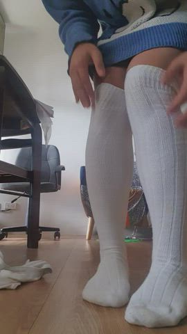 Testing how jiggly my ass is. What do you think?