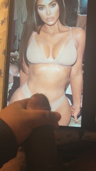 Kim Kardashian Cum Tribute