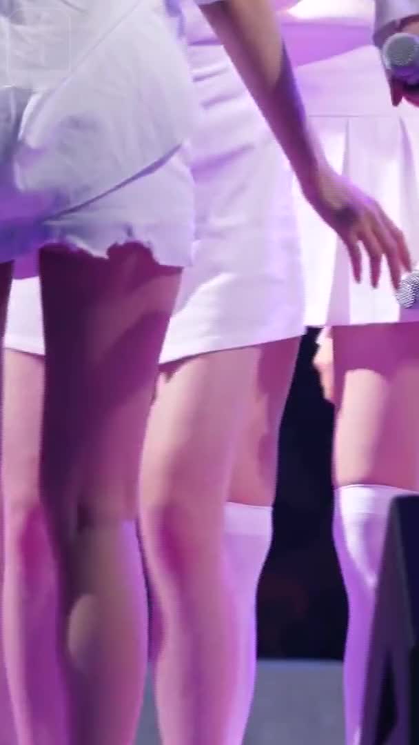 LOVELYZ 181013 Yein by Navigation Humanoid (Zoomed More Slow)