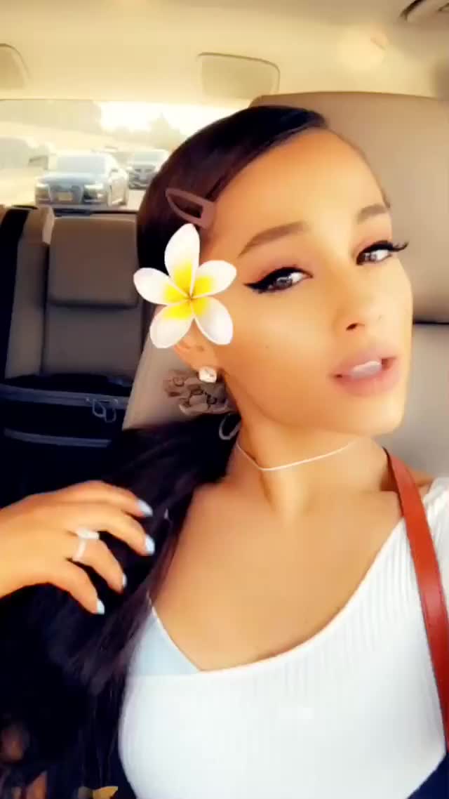 Ariana Grande Celebrity gif