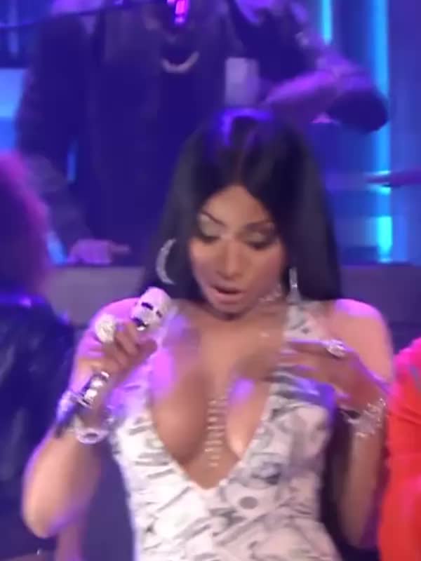 Nicki Minaj Tits