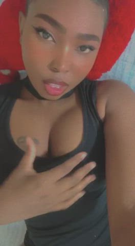 big tits camgirl colombian ebony latina lips natural tits nipples webcam gif