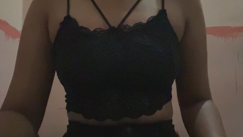 Do u Wish ur Face was in between these..? 🤪[f]