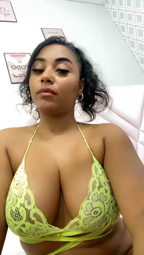 bbw bouncing tits bubble butt camgirl cheating fetish latina milf mature pov gif