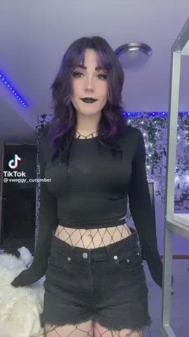 Cute goth thot