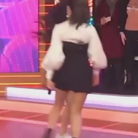 I like when you twerk Jennie such a nice ass🥵🥵