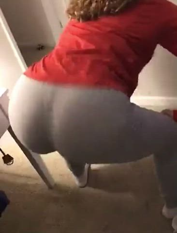 Ass Clapping BBC Big Ass Booty Bubble Butt Leggings Pawg Twerking White Girl gif