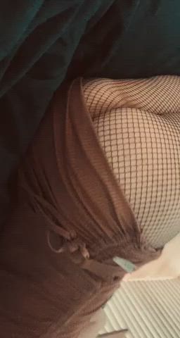 Pull my dress up and fuck me till I’m straight