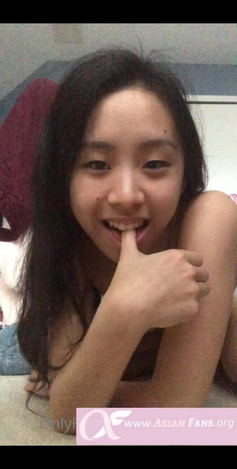 asian natural tits nipple piercing onlyfans teen r/asiansgonewild r/juicyasians gif