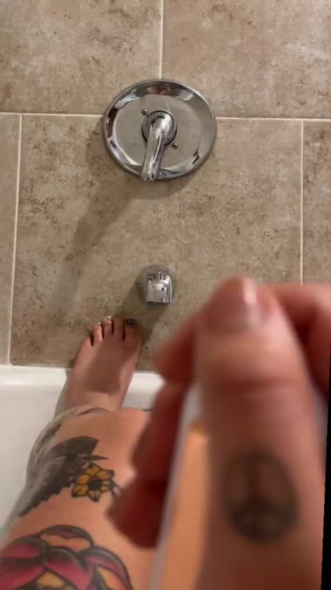 bath bathtub feet magic wand masturbating toes alt-girls group-of-nude-girls hot-girls-with-tattoos