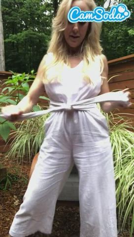 A Lil Backyard Fun With Brandi Love!