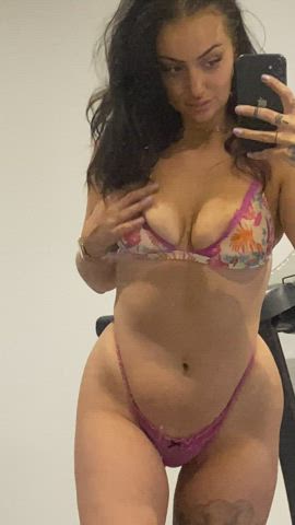 Do you like hot latinas? [F]