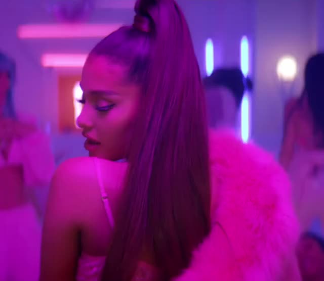 Eyes (1) - 7 Rings (MV) - 2019