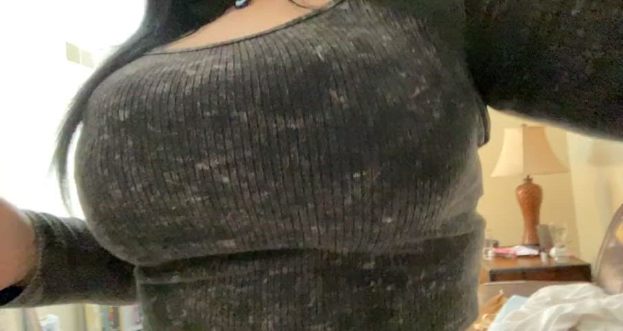 bbw big tits huge tits natural tits pawg selfie tease tight tits slut gif